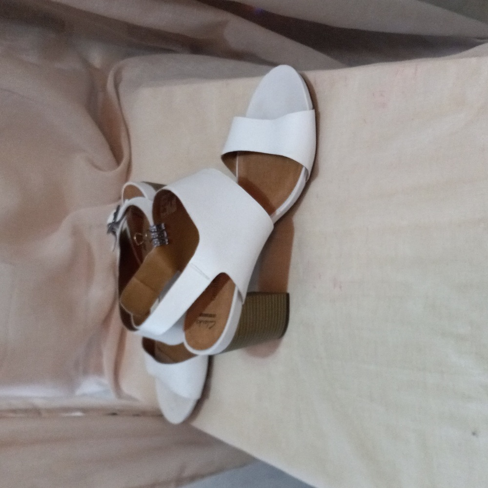 Clarks Collection Soft Cushion Size 11 - image 7